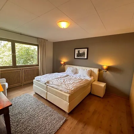 Winterberg: Spacious Garden Retreat For Large Groups *